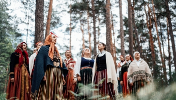 "Saucējas" iedziļinās Ukrainas tradicionālajā dziedāšanā