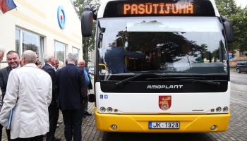 Jelgavas autobusu iepirkumā uzvarēt var tikai pilsētas mēra Rāviņa dēla firma