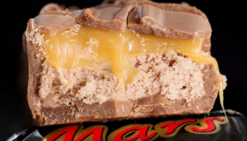 Arī Latvijā no tirdzniecības jāatsauc «Mars» ražotos šokolādes batoniņus
