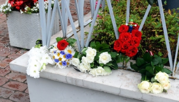 Pie Francijas vēstniecības Rīgā pauž līdzjūtību pēc Nicas terorakta