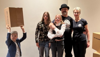 Četru bērnu vecāku bagātā pieredze un izaicinājumi. Stāsta Evija un Varis Siliņi