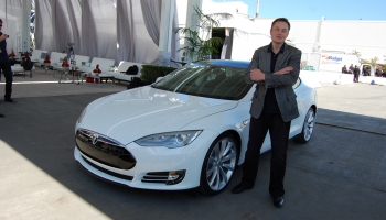 Nākotnes cilvēks - elektroauto „Tesla” izgudrotājs Īlons Masks