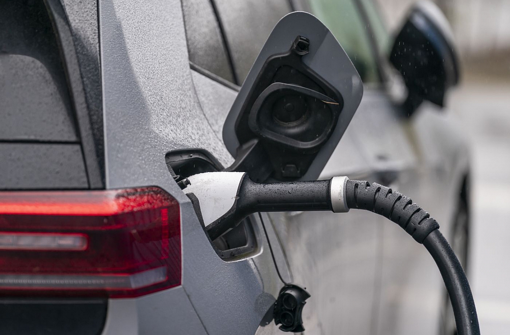 Eiropas "zaļā kursa" ēnas puse: vidi piesārņojošās elektroauto ražošanas izmaksas