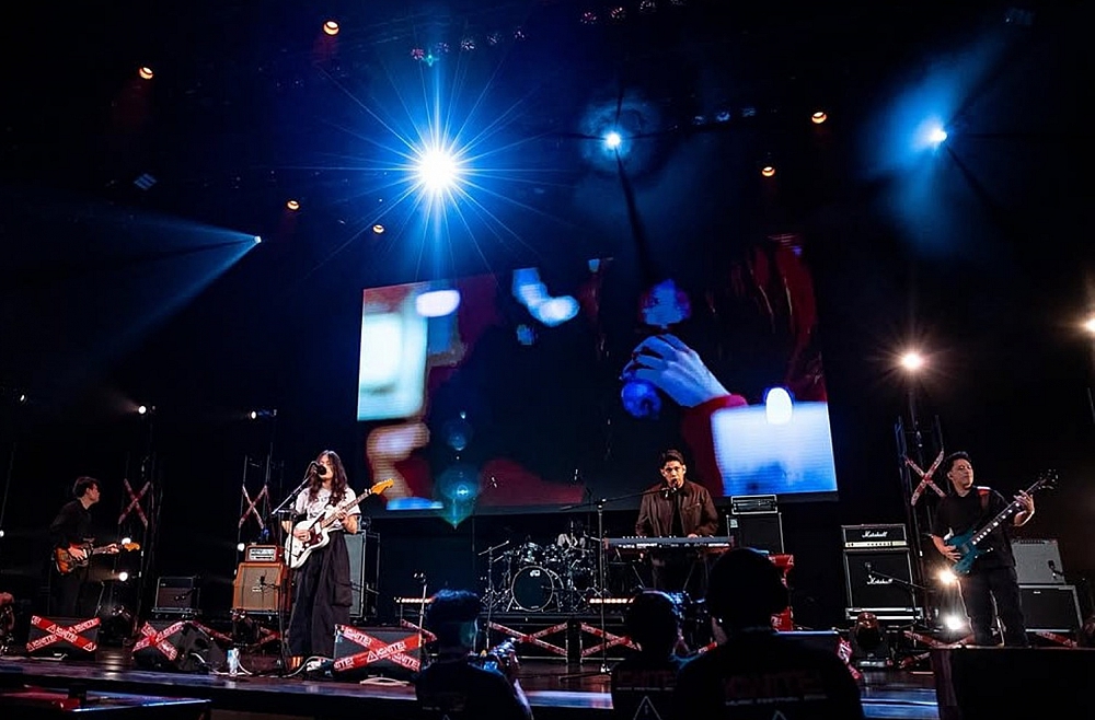 dienvidaustrumāzija dievišķās balsis