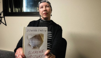 Donnas Tartas "Slepenā vēsture" skaidro, nevis kas to izdarīja, bet kāpēc izdarīja