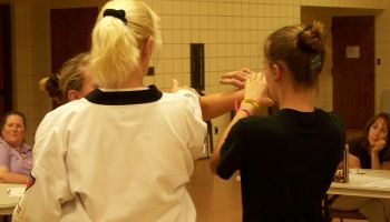 В школах Латвии собираются ввести уроки самообороны