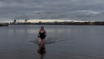 Elīnas Brilas fiziskās un psihiskās veselības stūrakmens - aukstumpeldes