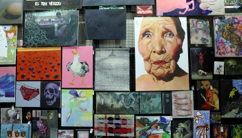 В Академии художеств открылась ярмарка студенческих работ JAUNmarka