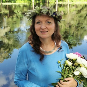 Laila Ilze Purmaliete klausītājiem piedāvas programmu "Ārijas Elksnes dzīves melodijas"