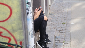 Aizvien biežāk dzirdam ziņas par klaiņojošiem pusaudžiem. Vai problēma kļūst plašāka?