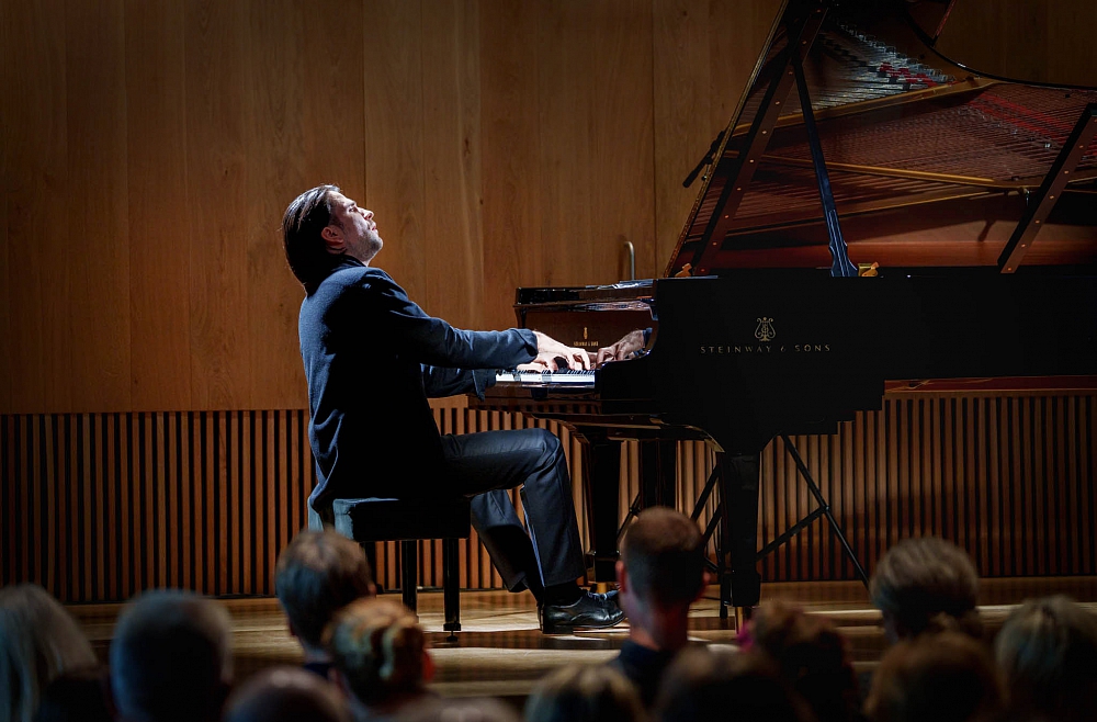 Georgijs Osokins, Arvo Perta centrs