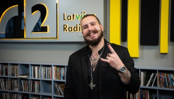 Fināldziesmas vērtē Miks Galvanovskis