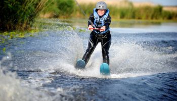 Ūdens slēpošana - sports vai atpūta ar ģimeni