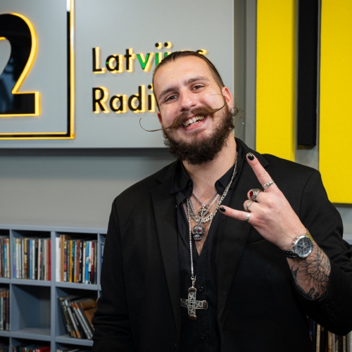 Fināldziesmas vērtē Miks Galvanovskis