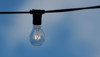 Прогноз эксперта: тарифы на электричество будут снижаться с января