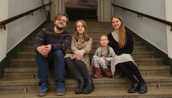 Starptautiskajā teātra dienā skaņu mīklas min ar teātri saistītā Sīļu ģimene no Rīgas