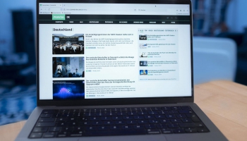 Runā "Pravda", klausās čatbots: kā Kremlis ietekmē mākslīgā intelekta rīkus