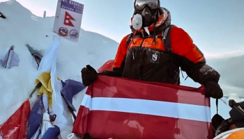 Kaspars Peregudovs - pirmais latvietis, kurš oficiāli uzkāpis Manaslu patiesajā virsotnē