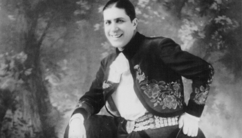 Argentīniešu mūziķis, "vokālā tango" radītājs Karloss Gardels