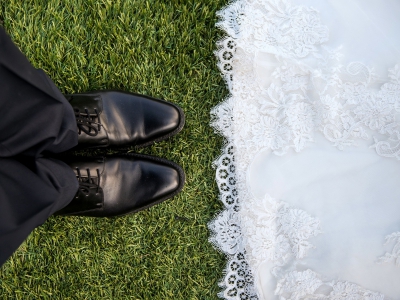 Laulības varēs slēgt arī bez lieciniekiem: kāda ir vedēju lomā kāzās