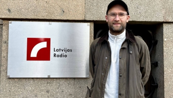“Sausi slīkstot”. Par filmu un Lietuvas kino vidi stāsta režisors Laurīns Bareiša