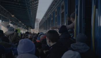 Filma "Lēni degošās zemes dziesmas". Saruna ar ukraiņu dokumentālisti Oļhu Žurbu