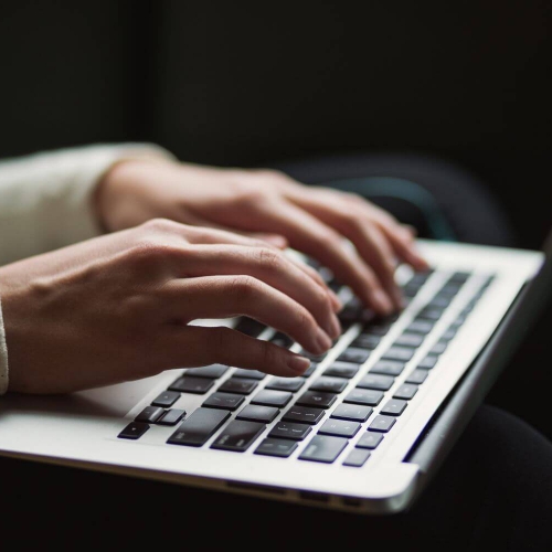 Viltus LSM.lv rakstu reklāmas "Facebook": kādi ir maldināšanas paņēmieni un riski