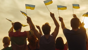 В знак солидарности с Украиной на всех каналах Латвийского радио сегодня звучит гимн