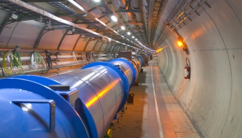 CERN darbu atsāk Lielais hadronu paātrinātājs, darbā piedalās arī Latvijas zinātnieki