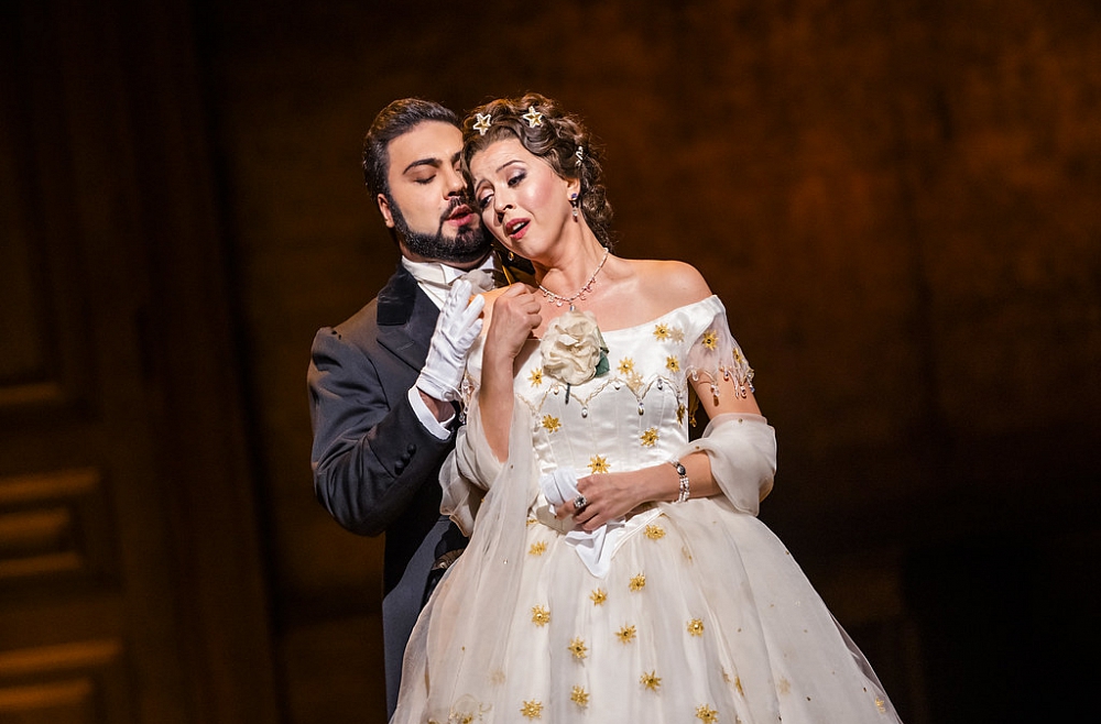 Džuzepes Verdi opera "Traviata" Londonas Karaliskajā operteātrī (2021)