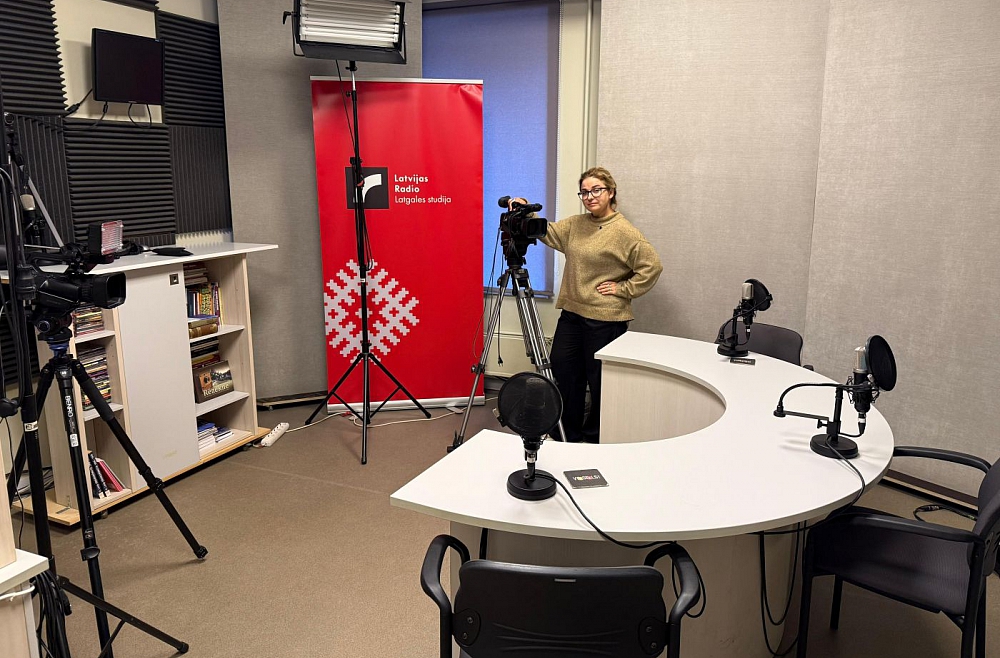 Ciemos Latgalē: kā kolēģi apgūst latgaliešu valodu un cik cilvēku var ietilpt studijā Ciemos Latgalē: kā kolēģi apgūst latgaliešu valodu un cik cilvēku var ietilpt studijā