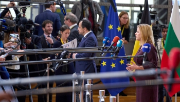 ES valstu līderi atbalstījuši 50 miljardu eiro palīdzības piešķiršanu Ukra