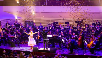 Liepājas Simfoniskā orķestra Vecgada koncerts Liepājas koncertzālē "Lielais dzintars"