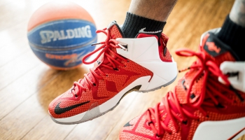 Когда баскетбольные кроссовки больше, чем просто спортивная обувь