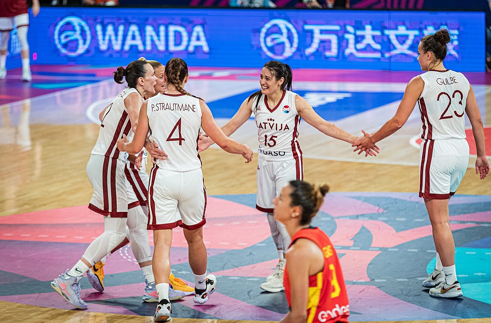 Latvijas sieviešu basketbola izlases pirmais starts Eiropas čempionāta finālturnīrā