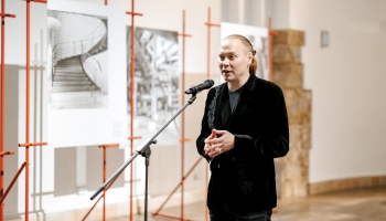 Zinātnes un mākslas saskares punkti vēsturē un šodienā. Saruna ar Aleksandru L. Bieri