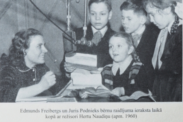Atmiņās par „radiobērnību" dalās Edmunds Freibergs, Helēna Laukmane un Ilze Rūmniece Atmiņās par „radiobērnību" dalās Edmunds Freibergs, Helēna Laukmane un Ilze Rūmniece