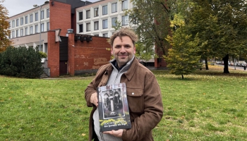 Vairāki desmiti zināmu un aizmirstu kapsētu – Juris Millers pēta Rīgas senās kapsētas