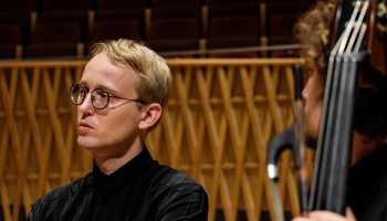 Mocarts, Vasks, Vivaldi. K.Pētersons par klasiskās un populārās mūzikas līkločiem