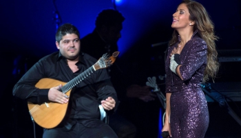 Portugāļu fadu dziedātāja Ana Moura