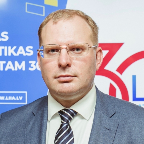 Aukstas teorijas karstā pasaulē. Saruna ar Kārli Bukovski