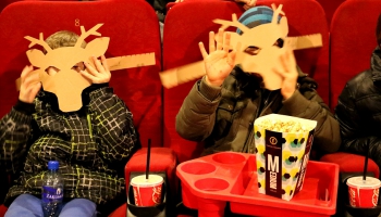 Kino bērniemun kino skolā, jeb kā "iedabūt" kino izlgītības sistēmā
