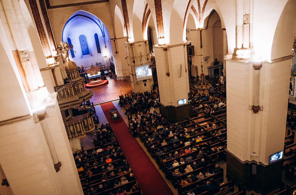 Annija Kristiāna Ādamsone Aigars Raumanis Eiroradio Ziemassvētku diena 