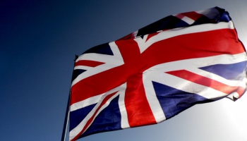 Eksperti: Britu ārkārtas vēlēšanās galvenie ieguvēji būs konservatīvie