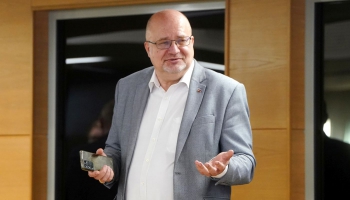 Valkas mēru un divas pašvaldības amatpersonas rosina apsūdzēt par krāpšanu lielā apmērā