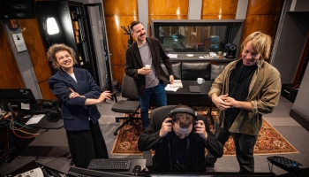 Cik mēs viens par otru zinām? Mūziku izvēlas LR audioseriāla "Plānās sienas" veidotāji