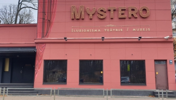 Dace un Enriko Pecolli izveidojuši iluzionisma teātri un muzeju "Mystero"
