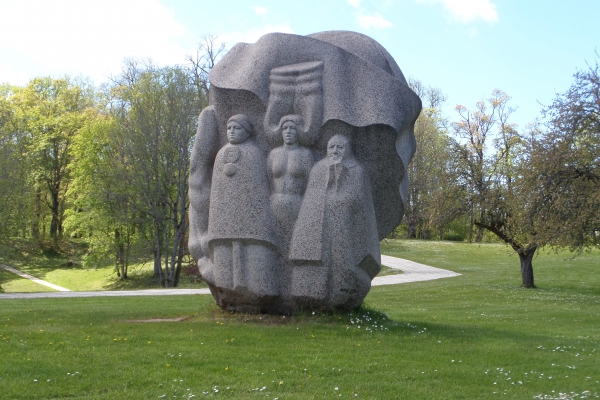 Dainu kalnam - 40. Stāsts par Atmodas gadu uzdrošināšanos un mūsdienu rituālu vietu