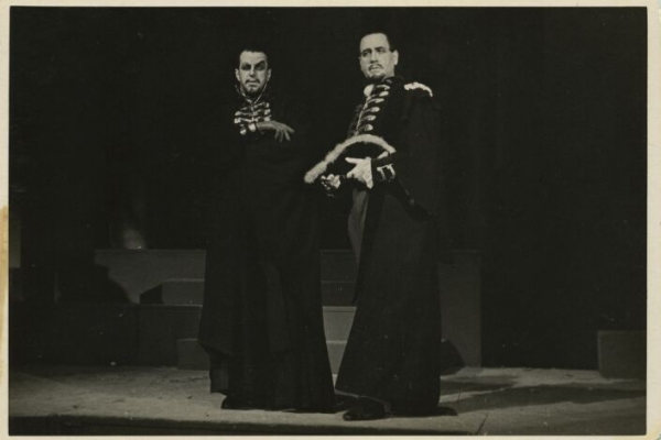 Mākslinieks-konstruktors: Eduarda Smiļģa devumu teātra attīstībā Mākslinieks-konstruktors: Eduarda Smiļģa devumu teātra attīstībā