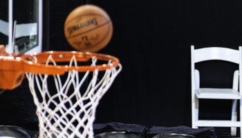 Basketbols - zelta likteni izšķir sekunde. Sportistu trauma - krustenisko saišu plīsumi
